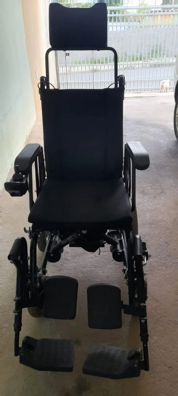Cadeira de rodas motorizada