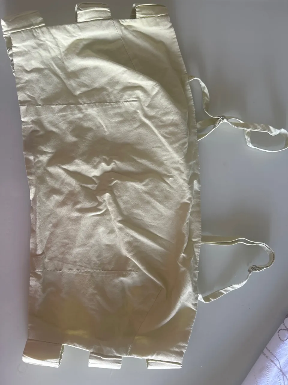 Croped de tecido amarelo com alças