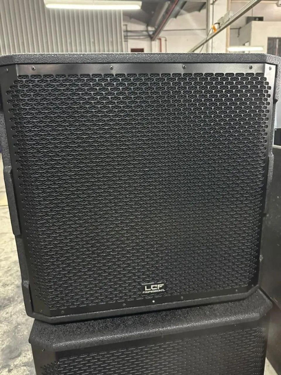 SUB GRAVE LEACS DIAMOND 1.250 W RMS, 18 POLEGADAS 