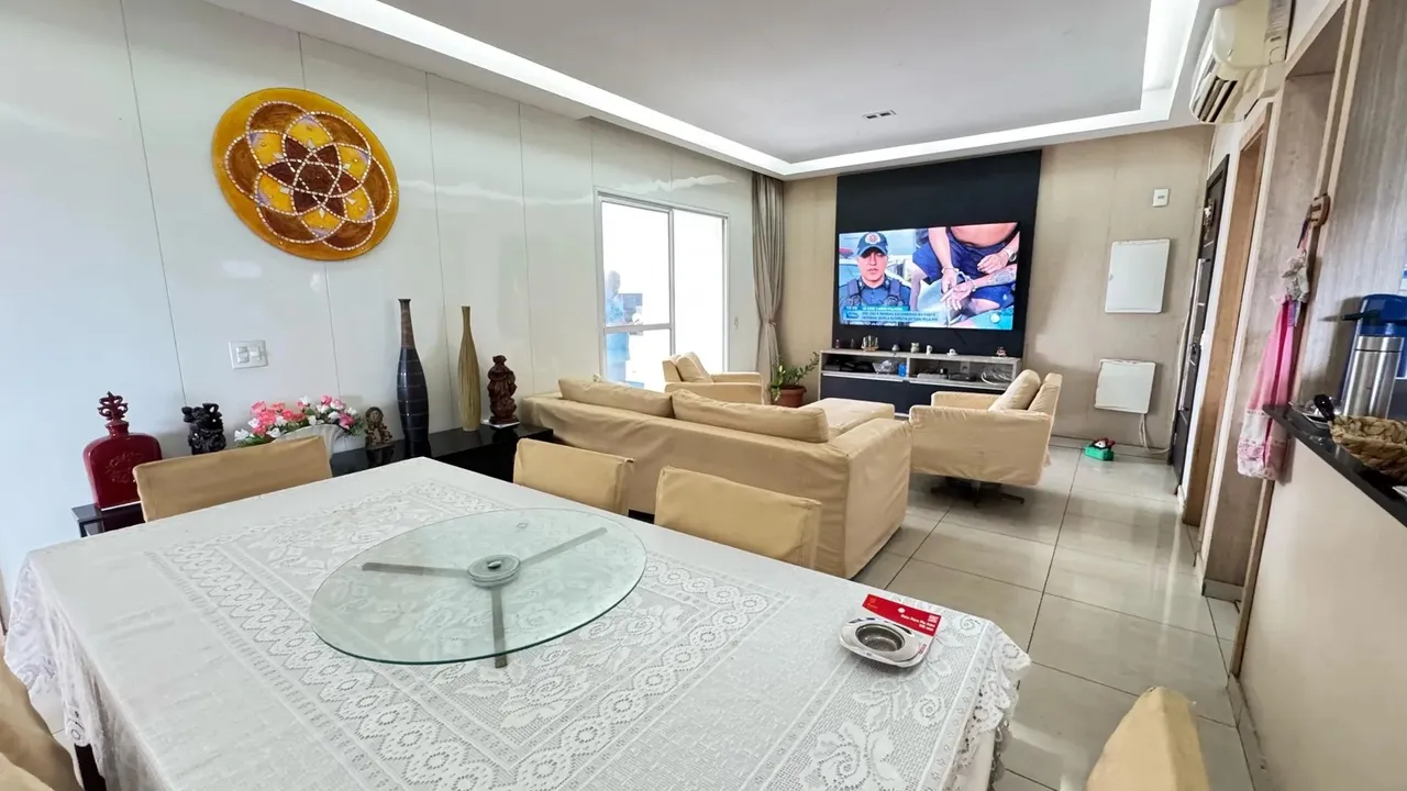 Apartamento de 2 Quartos com Churrasqueira na Sacada no Ed. Mistral