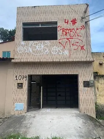 Casa com 66m², com 01 vaga de garagem, 02 quartos, 01 banheiro, cozinha, sala, área de ser