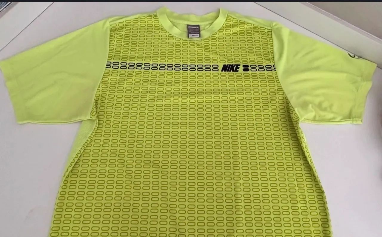 Camisetas Mizuno e Nike 