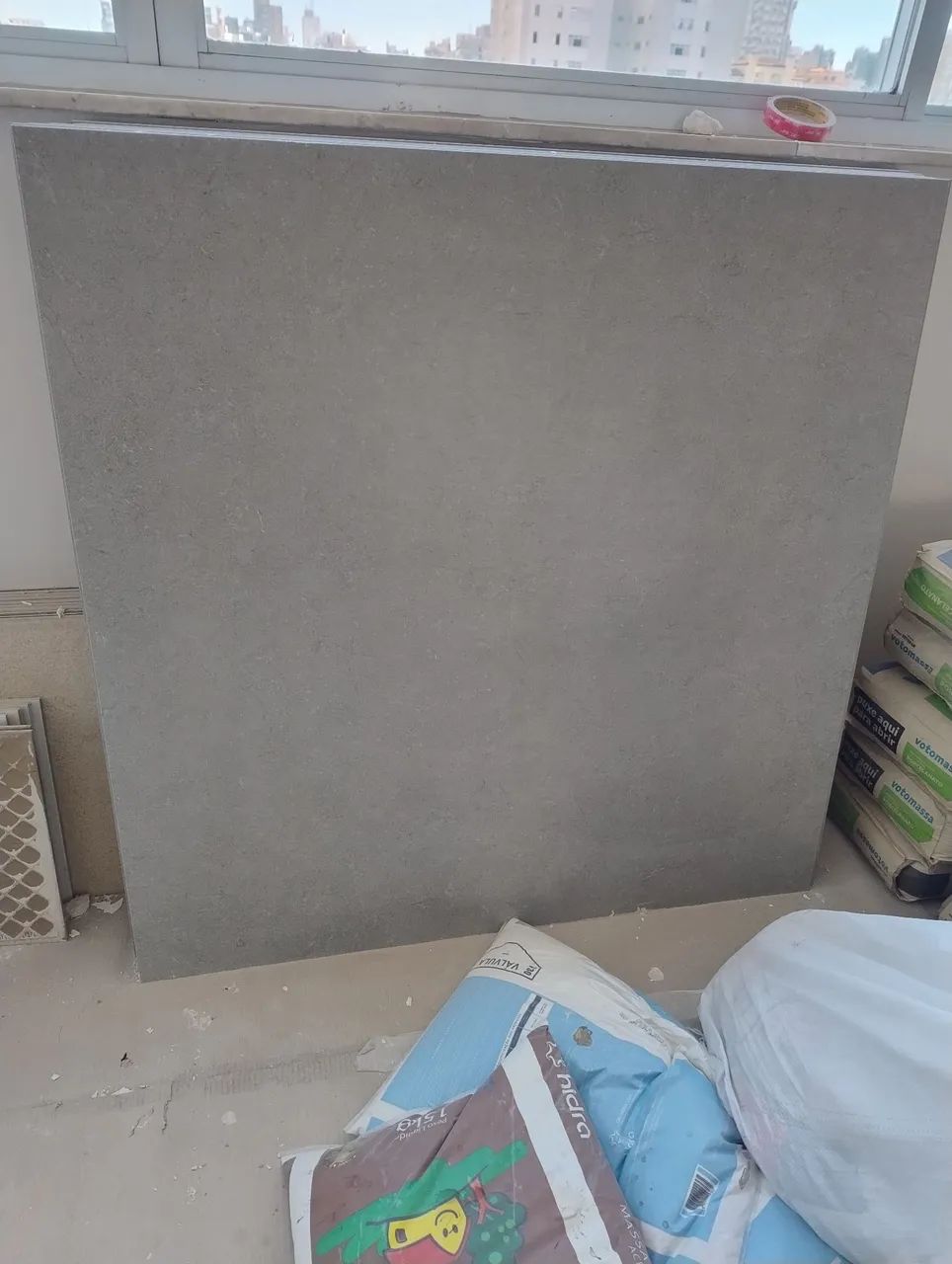 Porcelanato retificado AC Cinza grafite 100x100- Novo - Foto 4