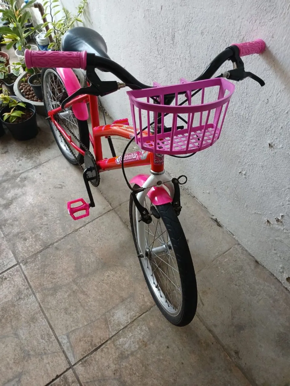 Bicicleta Infantil Rosa com Cesto Novinha.
