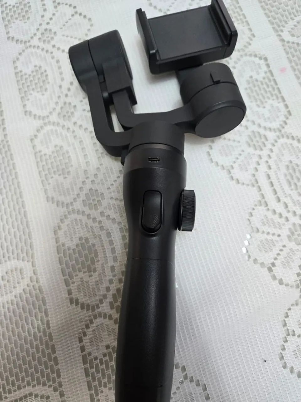 Estabilizador Gimbal Baseus p/ Celular Novo - Foto 5