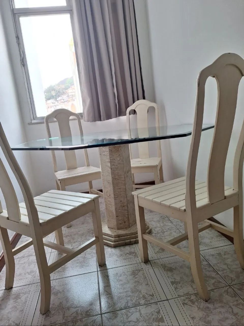 mesa grande de mármore com 4 cadeiras  - Foto 2