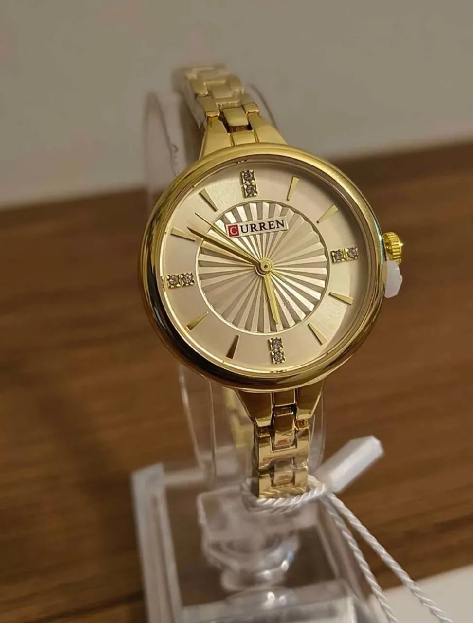 Relógio feminino Curren dourado - Foto 2