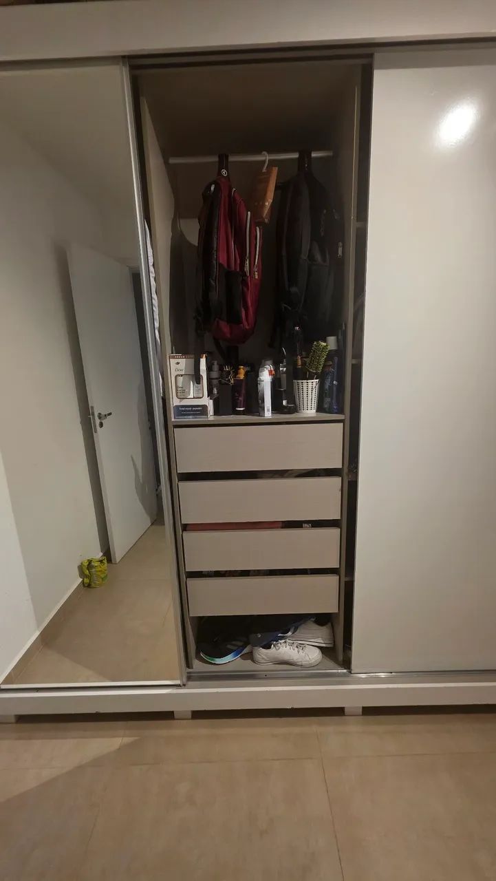 Vendo guarda-roupa em ótimo estado - Foto 4