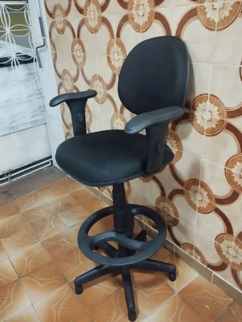 Cadeira caixa alta  - Foto 3