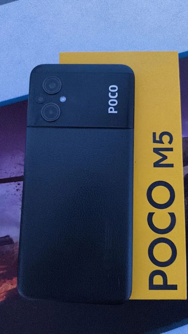 Poco M5 só precisa colar a tela fora isso está em otimo estado 