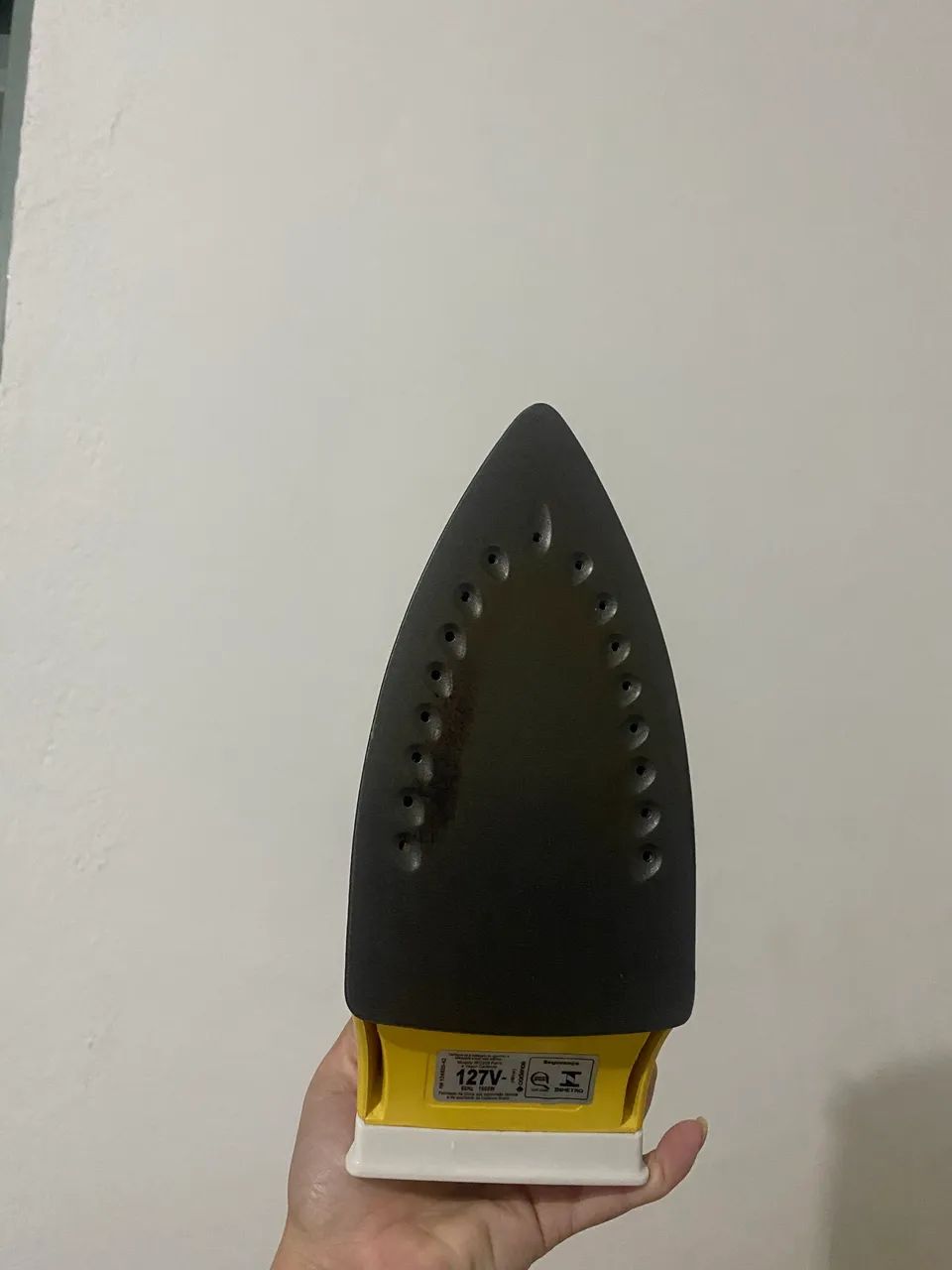 Ferro de passar roupa com e sem vapor - Foto 4