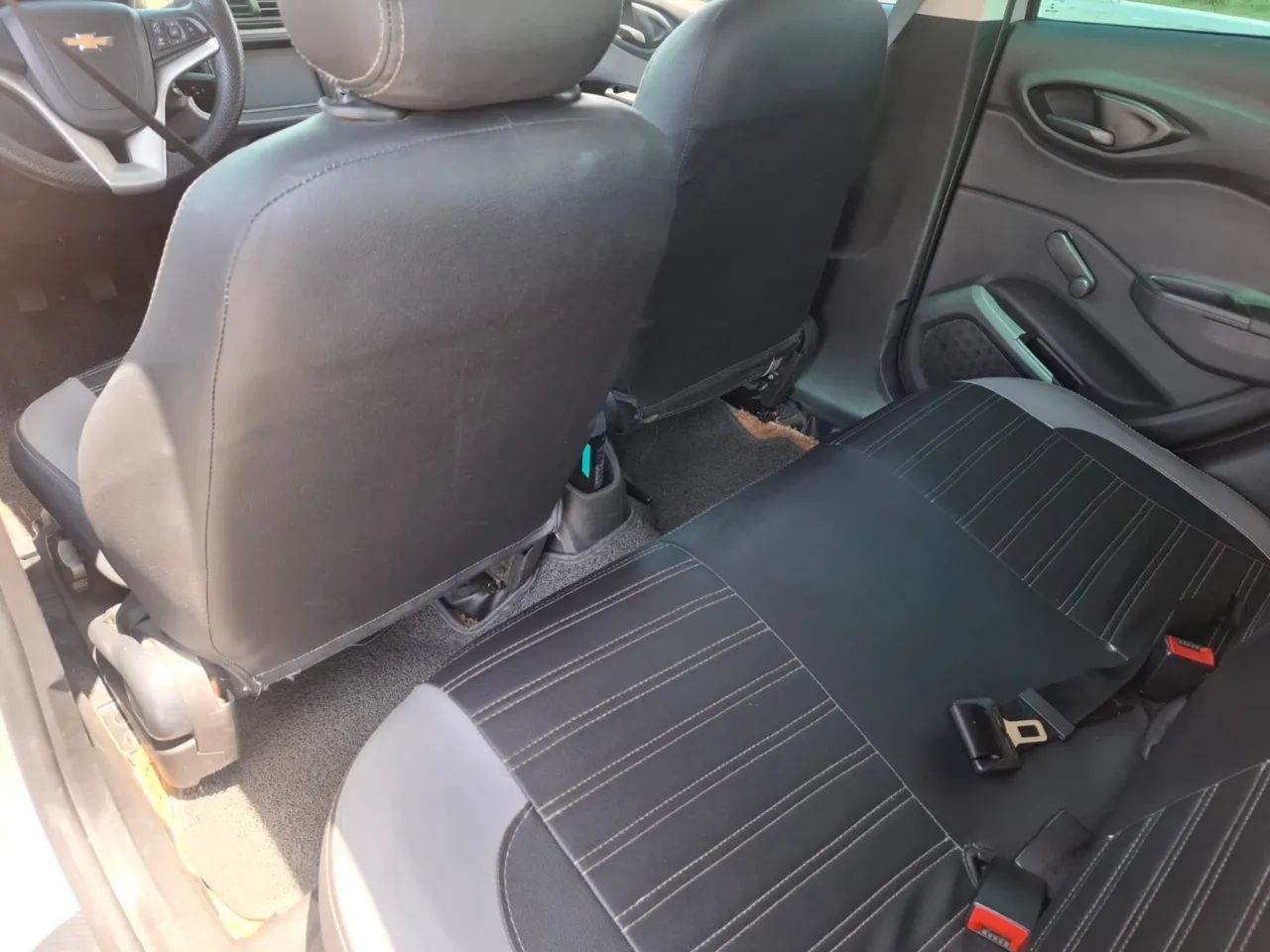 Chevrolet Onix Hatch LT 1.0 8V Flex Mec. 4P 2018 - Foto 5