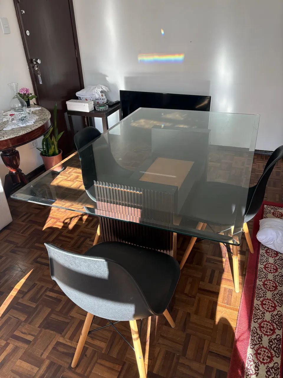 Mesa com 4 cadeiras e balcão  - Foto 3