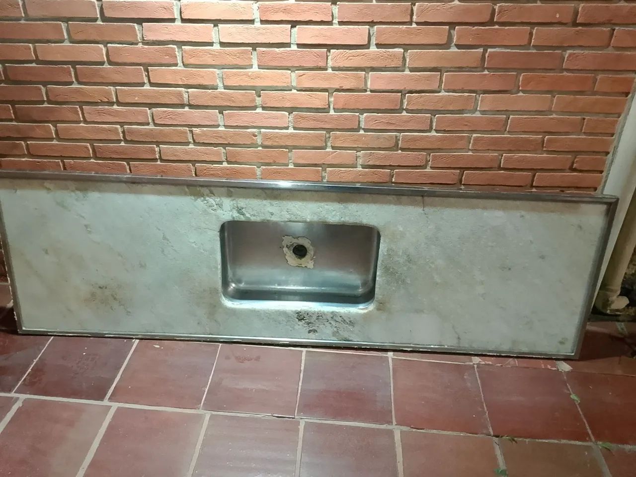 Pia de granito para restaurar 