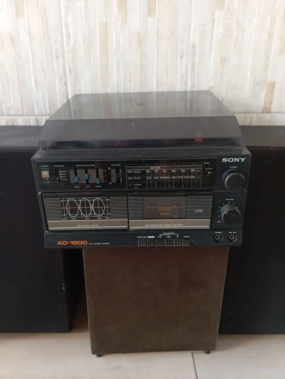Som Sony antigo 3 em 1 AD 1500. 