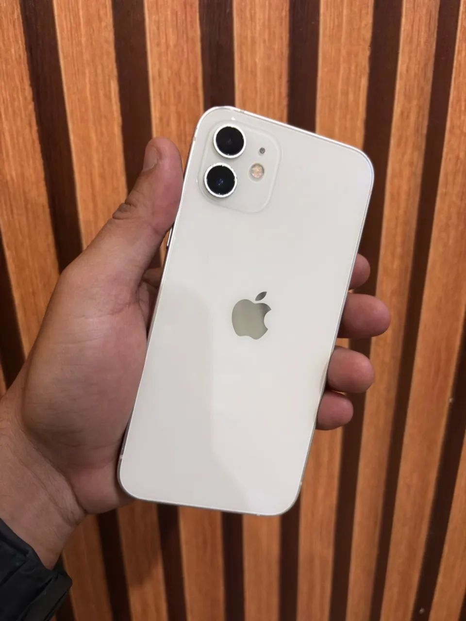 iPhone 12 - 64GB 