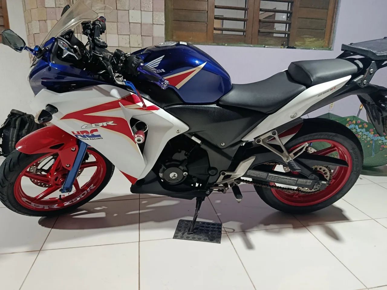 CBR 250 R, 2012. - Foto 2
