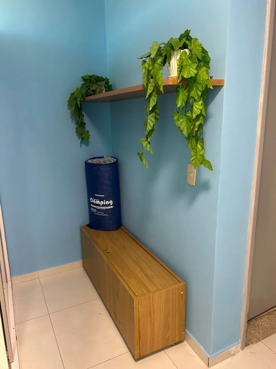 TRÊS KITNETS MOBILIADOS NA FAROLANDIA - Foto 2