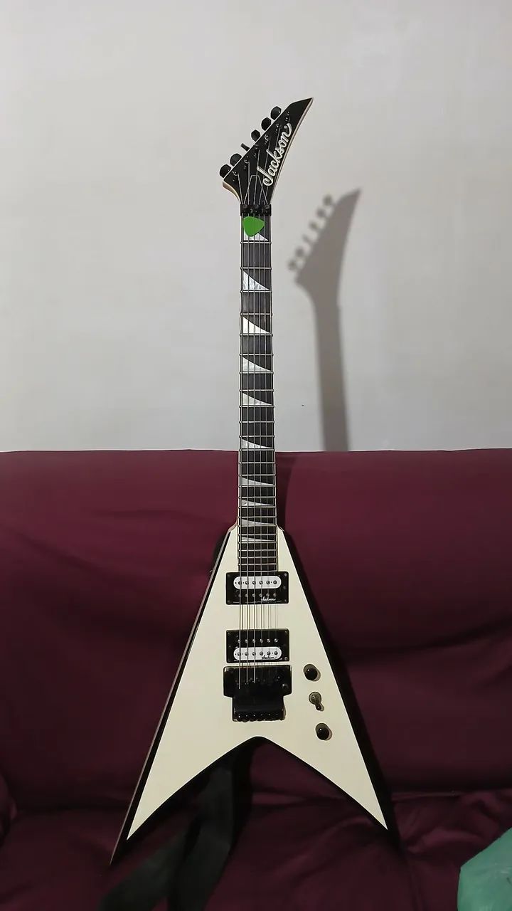 Guitarra Jackson Js32 King V
