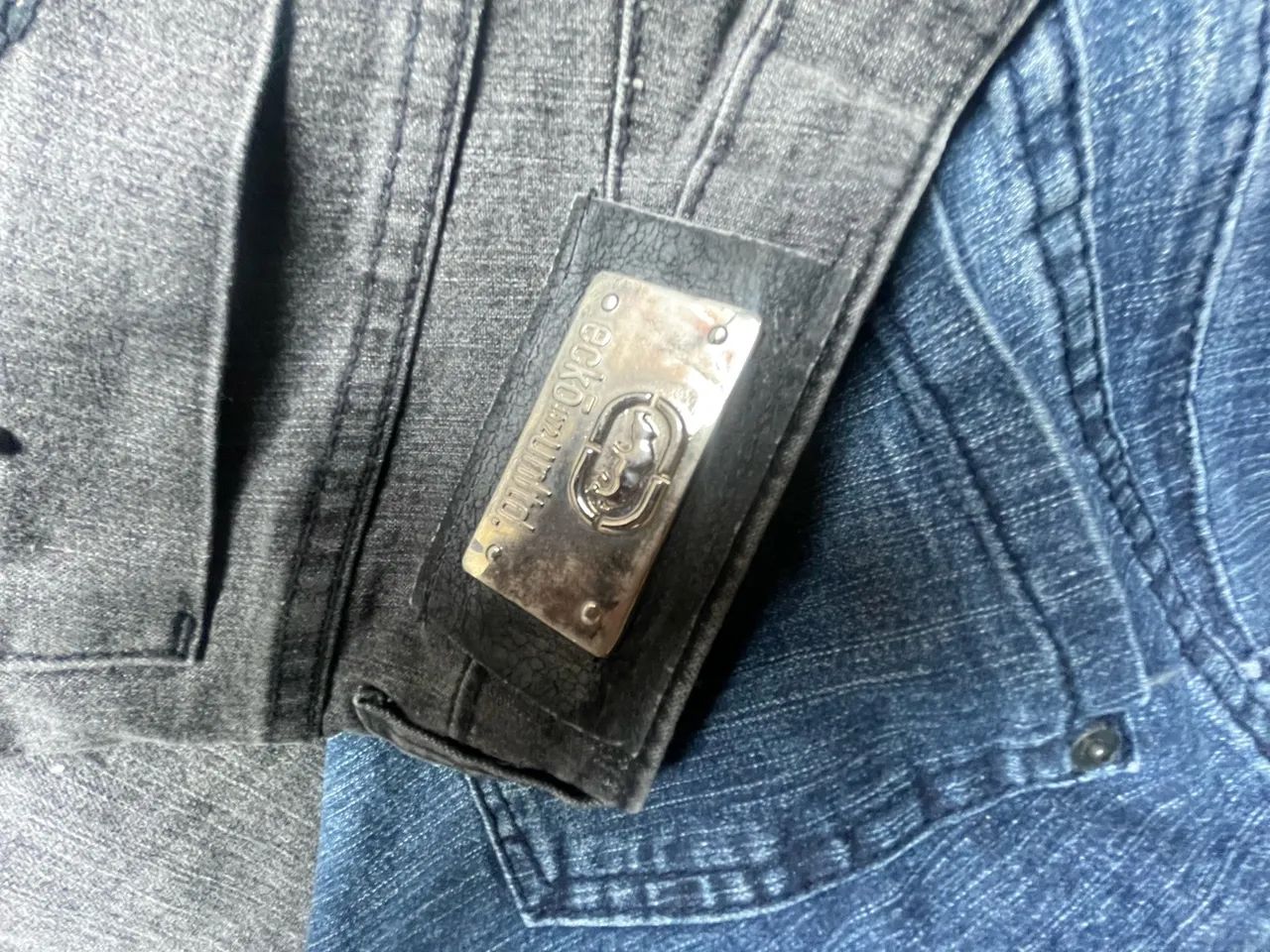 Vendo calça jeans nacional e importadas - como novas - Foto 4