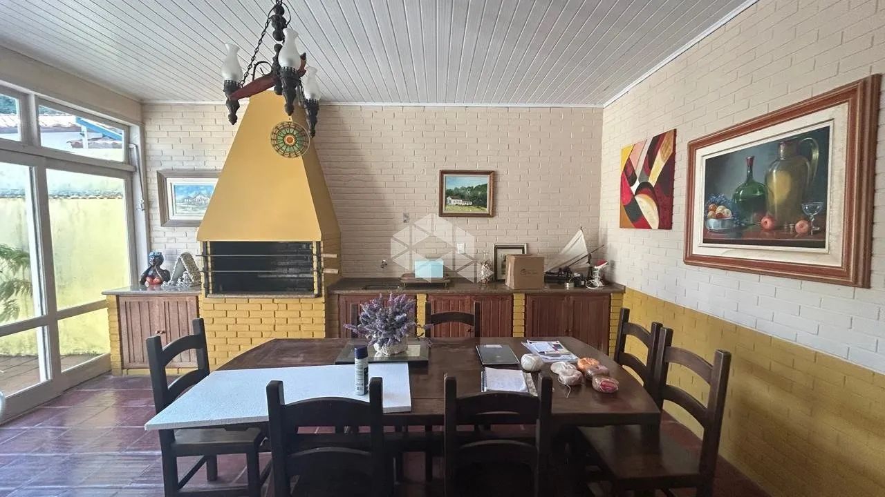 Casa residencial ampla e plana com 4 dormitórios em Coqueiros - Florianópolis - Foto 4