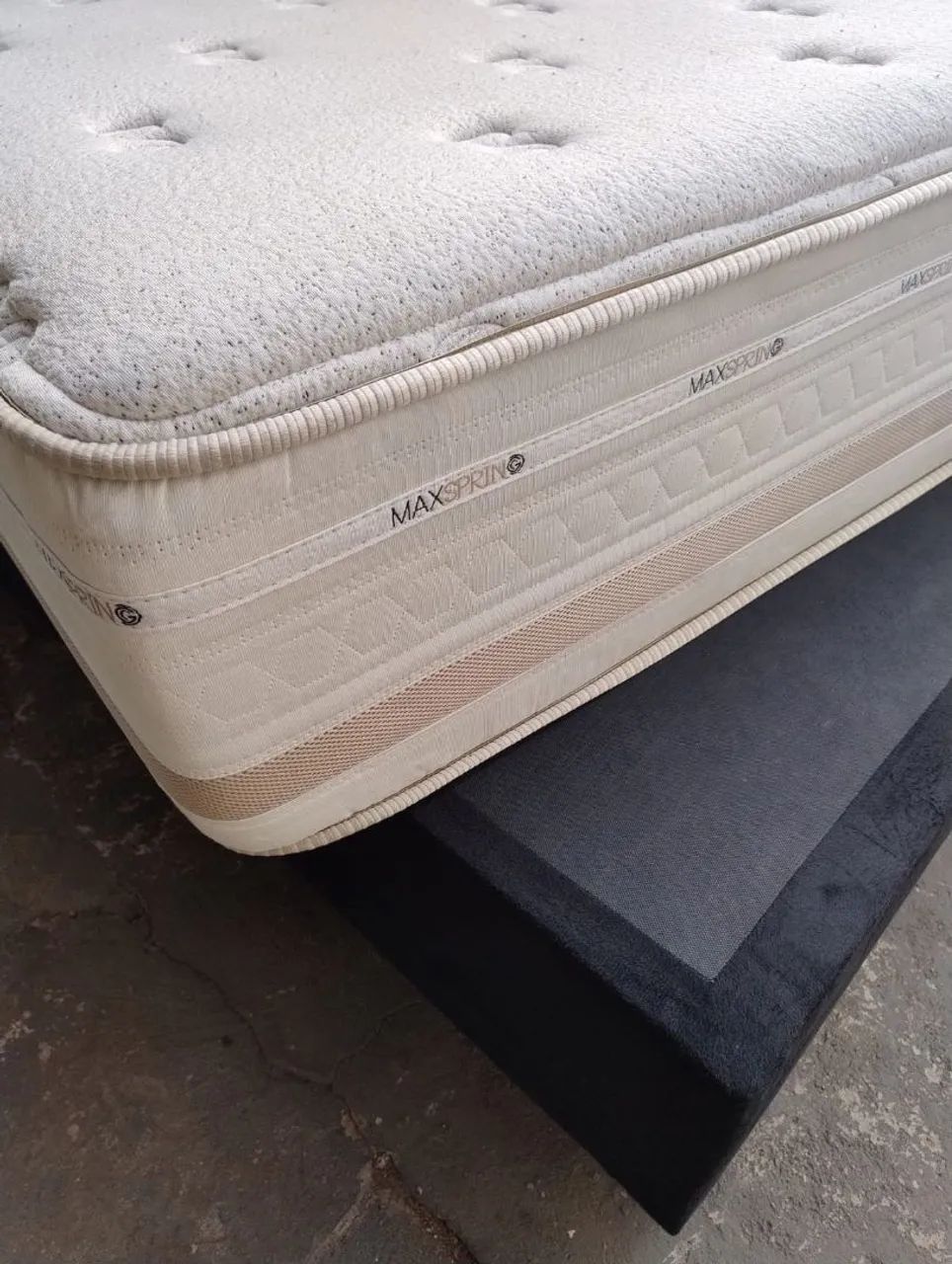 Cama de casal queen excelente estado de conservação  - Foto 3