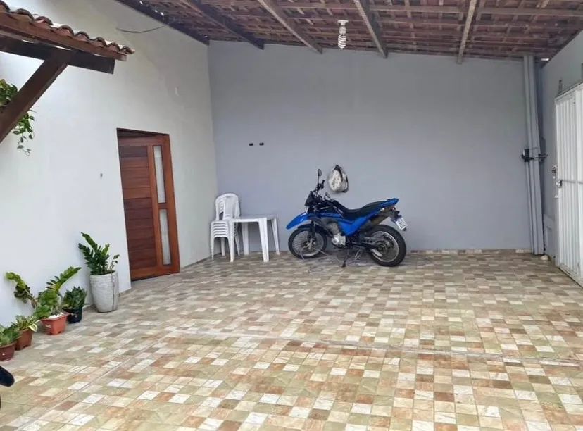 Vende-se casa na Águas Lindas kf 