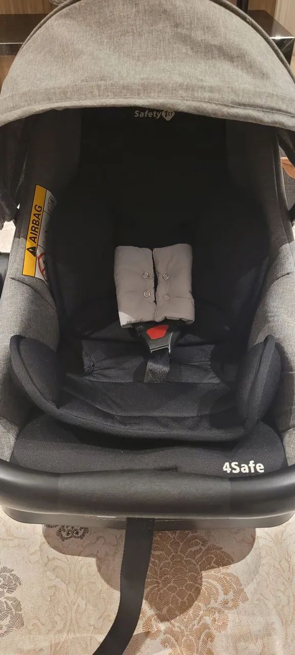 Bebê conforto com base veicular safety 1st 