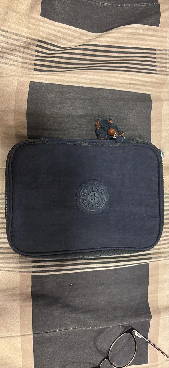 Estojo Kipling 100 pens azul marinho - Foto 3