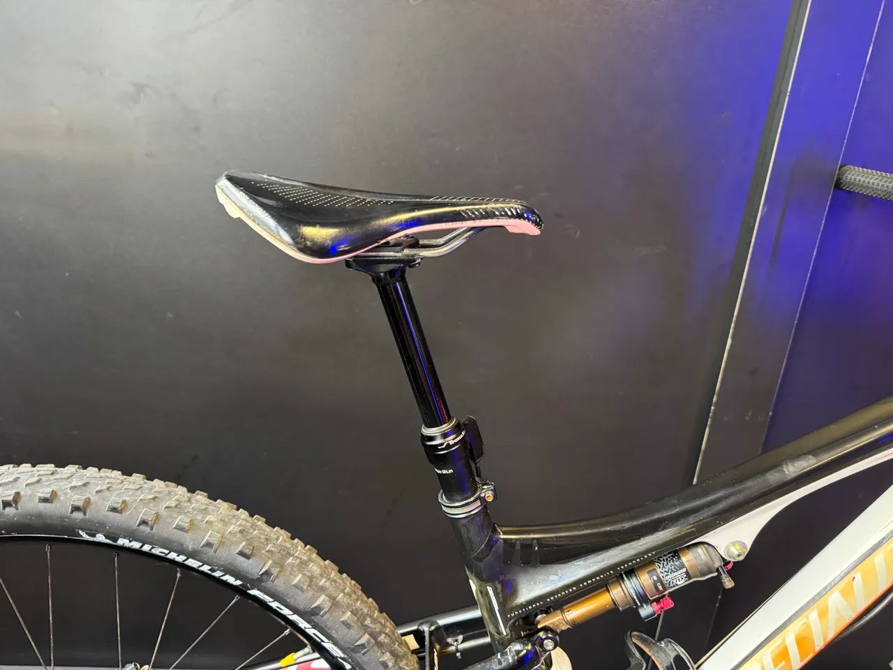 Bicicleta SPECIALIZED EPIC COMP CARBON  - Foto 5