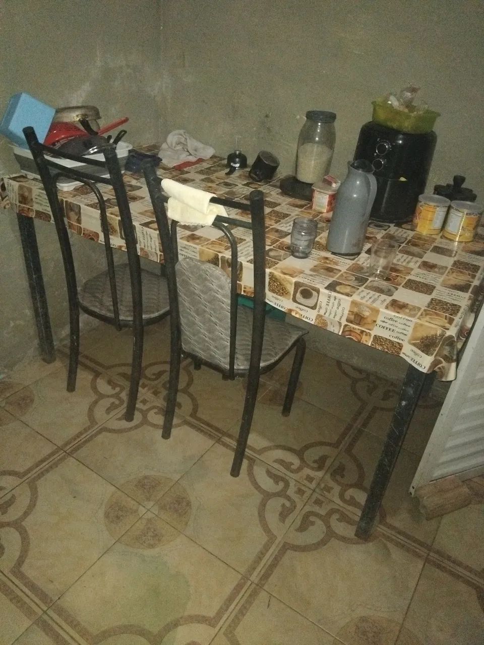 VENDO MESA 