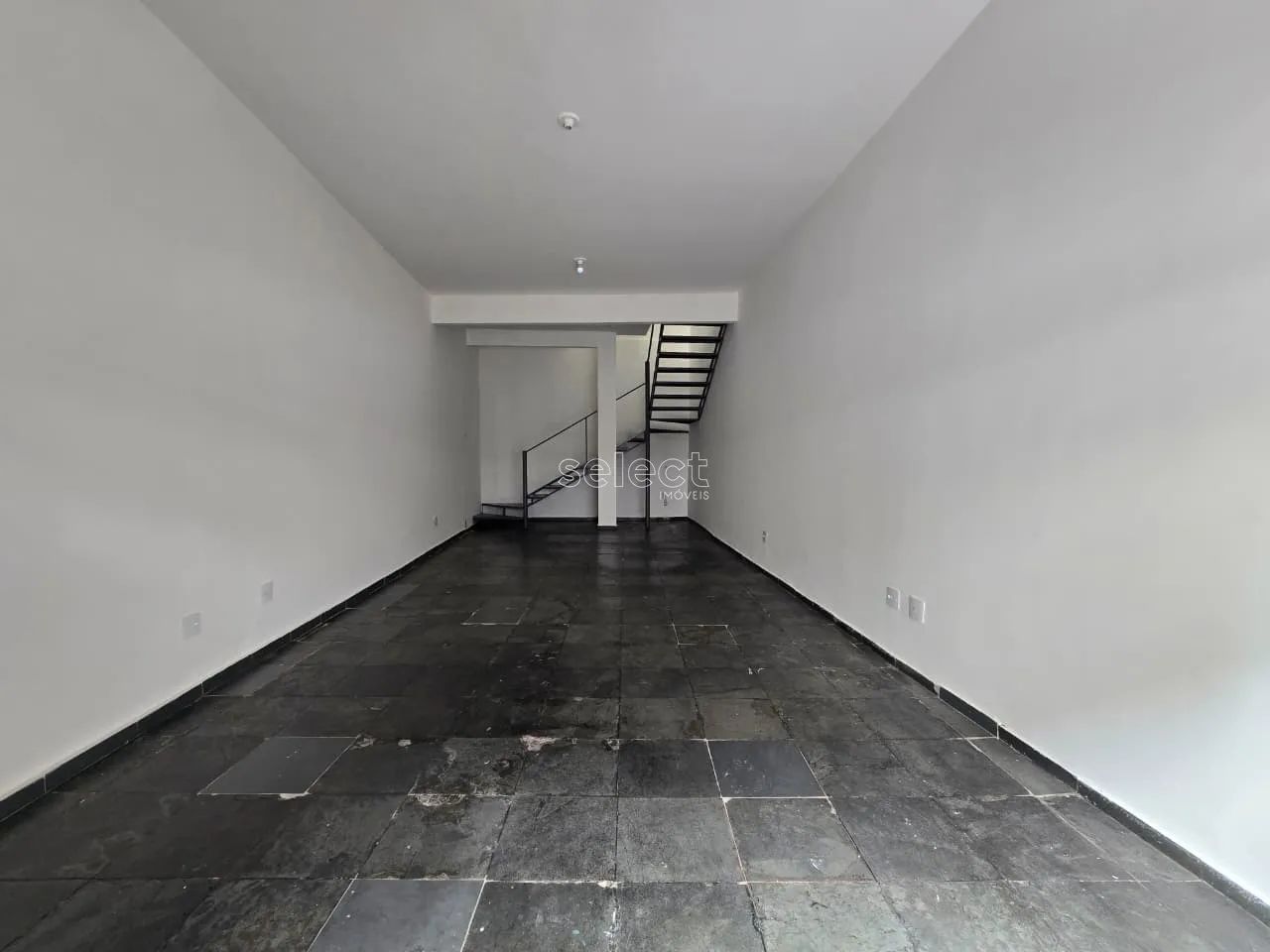 Loja localizada no coração da cidade, com 72m² - Foto 2