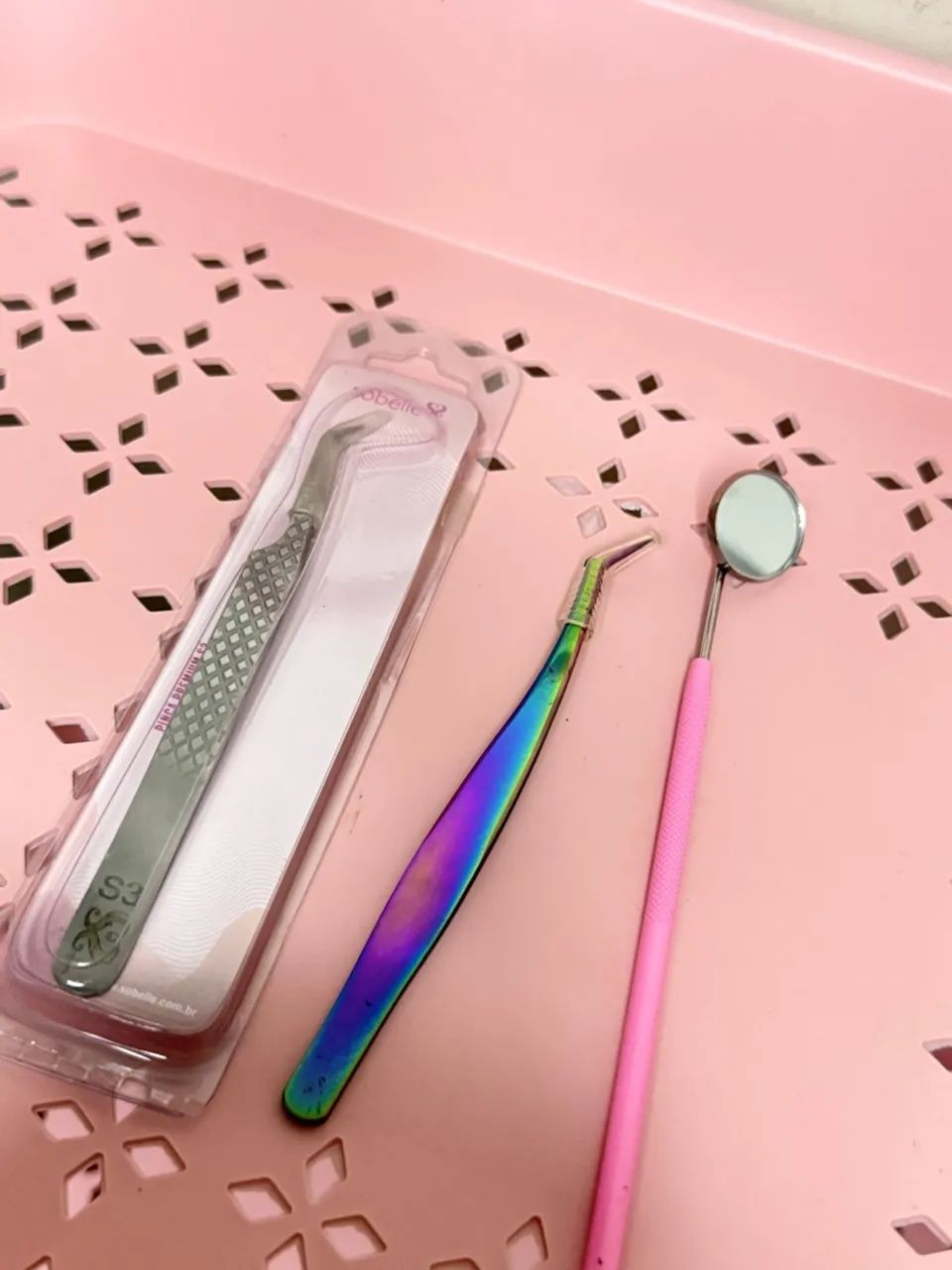 Pinças para cílios + espelho mini.