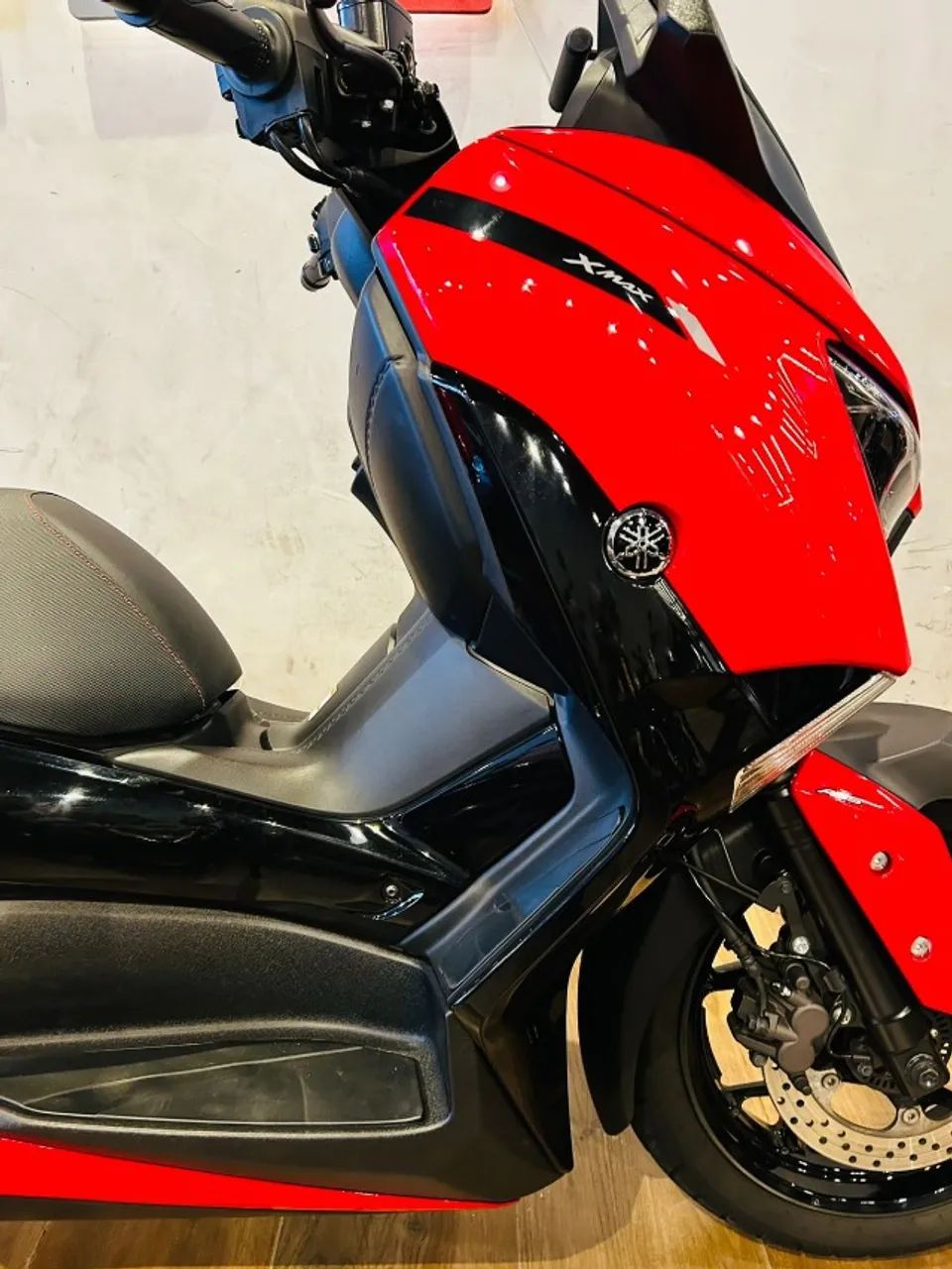 XMax 250 ABS 2024 - Foto 2