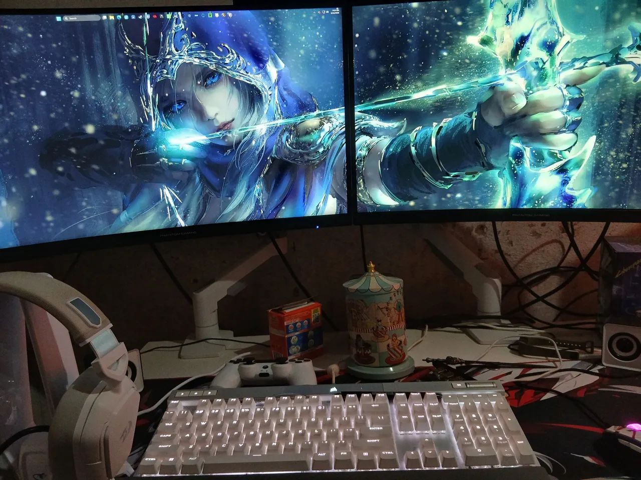 Dois monitores 27" 180 VA