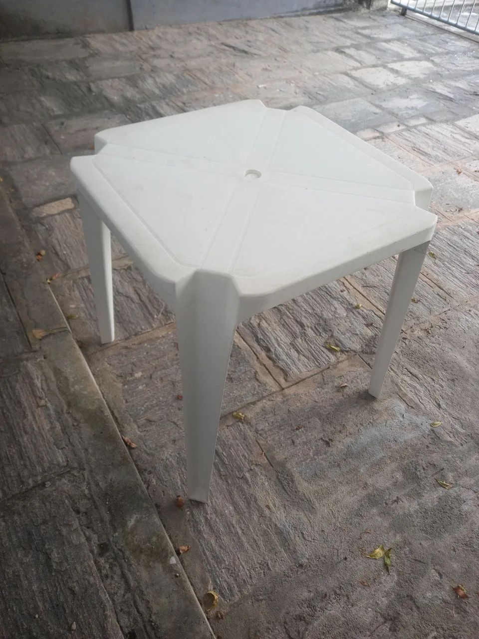 Mesa plástico (doação) - Foto 2