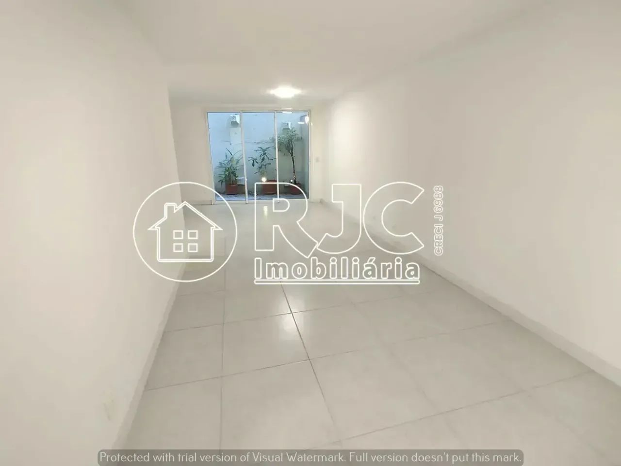 Imóvel para venda possui 101 metros quadrados com 2 quartos em Laranjeiras - Rio de Janeir