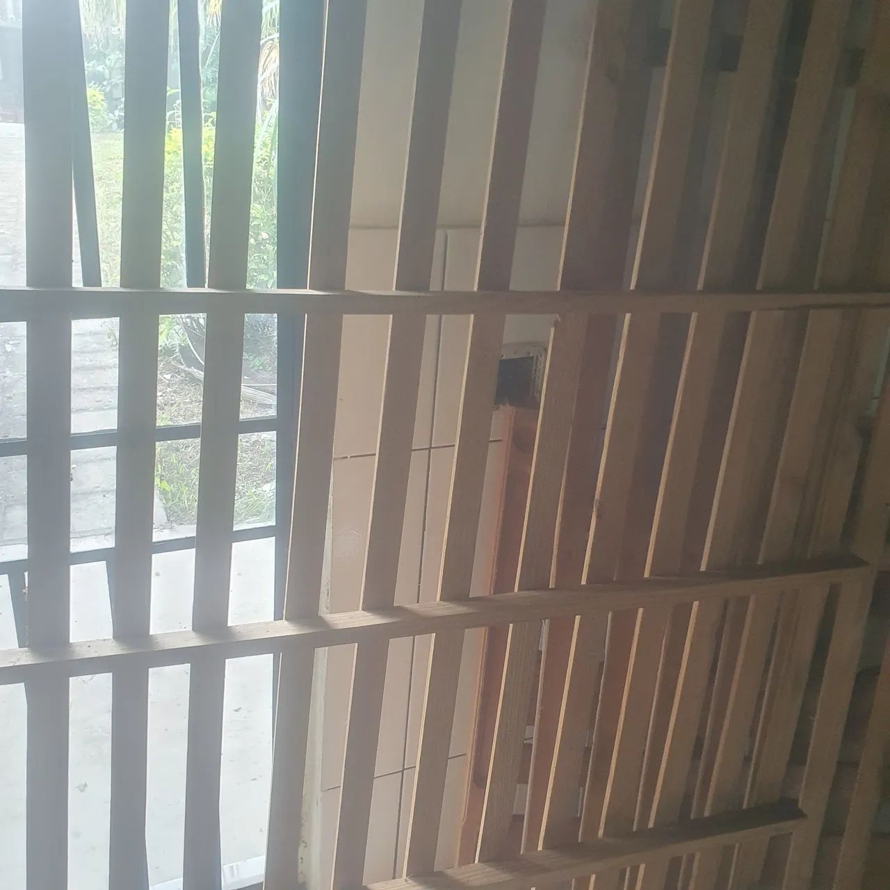 Estrado para cama de casal. Lastro.