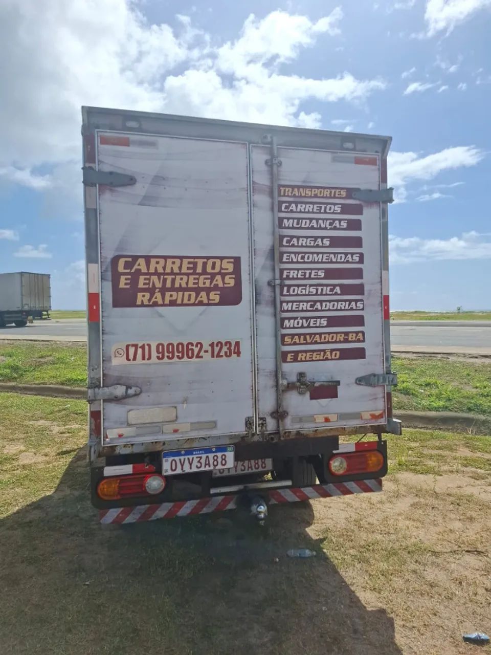 CAMINHÃO BAÚ PARA MUDANÇAS, CARRETOS E EVENTOS - ILHÉUS - WhatsApp 71. * - Foto 3