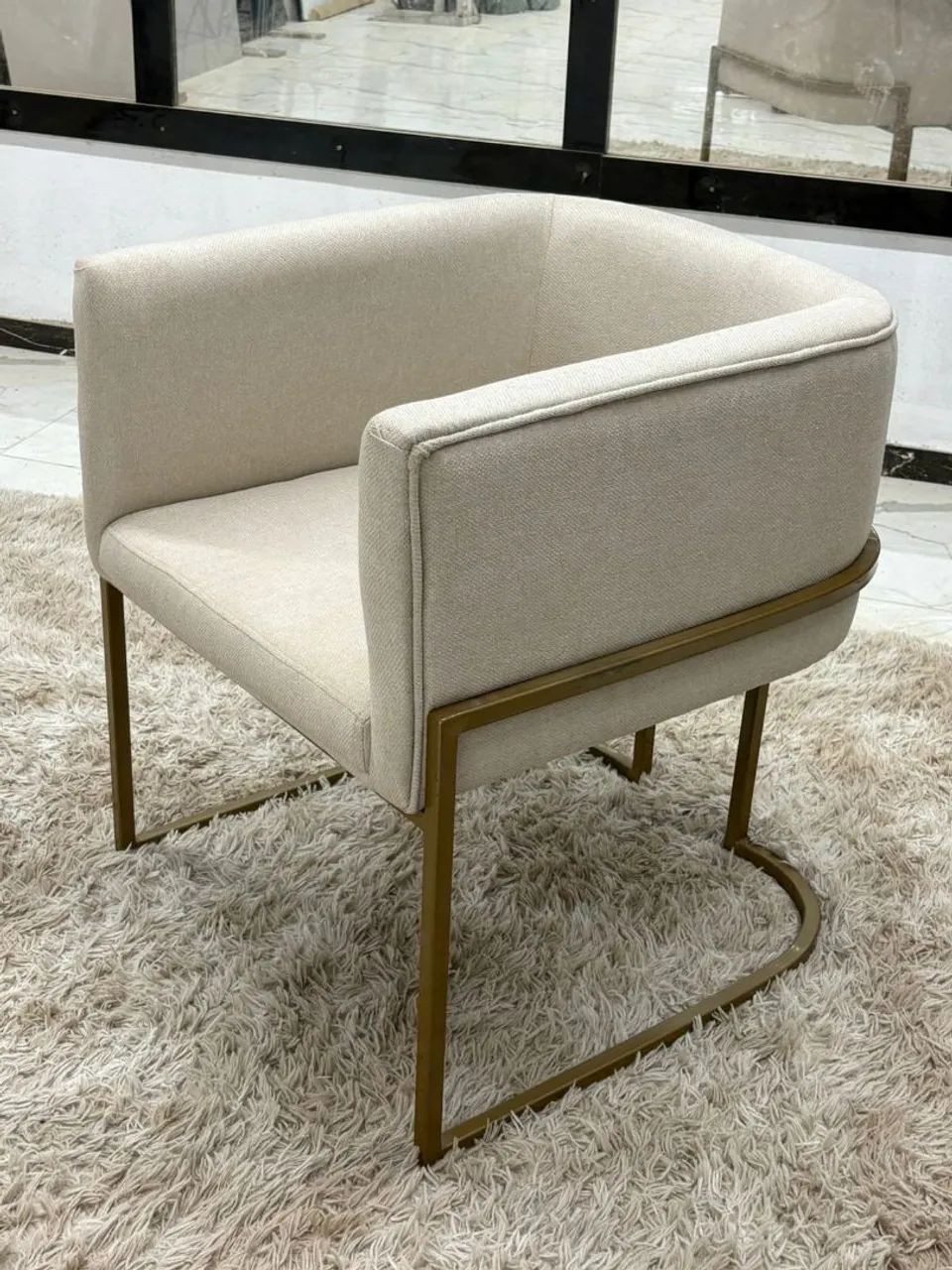 Cadeira poltrona estofado tecido linho