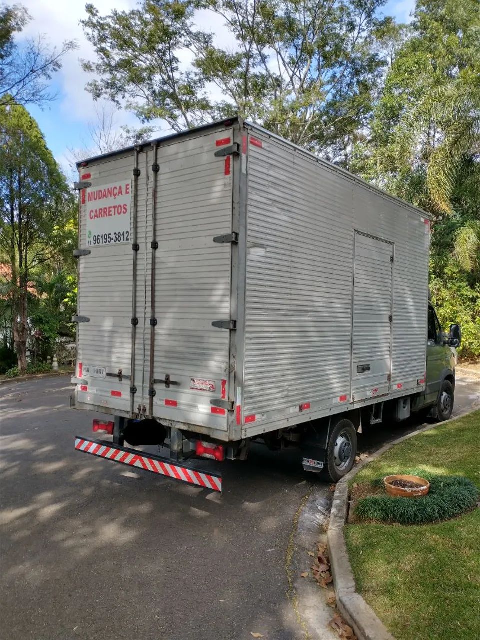 Fretes Mudanças e Carretos em geral 