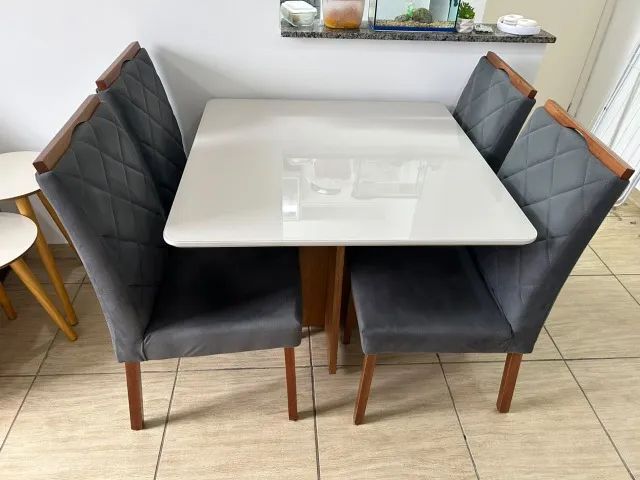 Mesa de Jantar (4 lugares)
