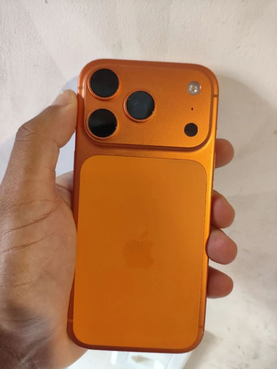 iPhone 17 pro tela com linha