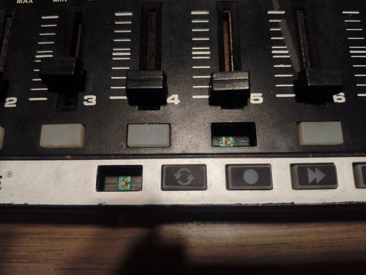 Controlador MIDI Worlde EasyControl.9 - Foto 3