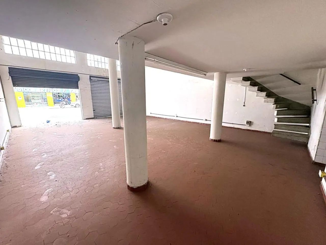 Vende-se Prédio Comercial e Residencial no Setor Campinas, 24 de Outubro - Foto 3