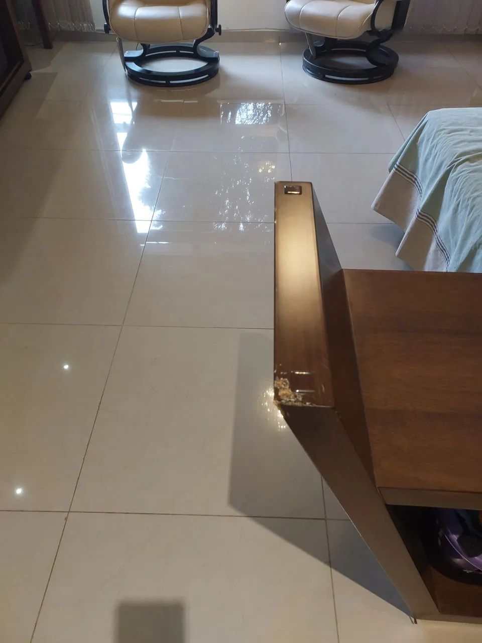 Mesa com tampo de vidro design moderno - Foto 4