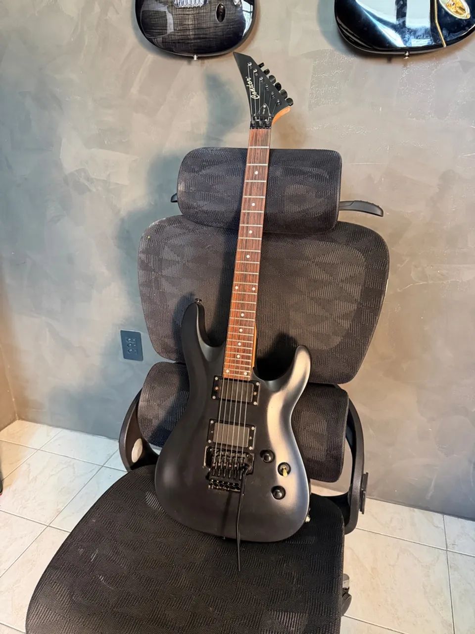 Guitarra condor com Floyd - Foto 2