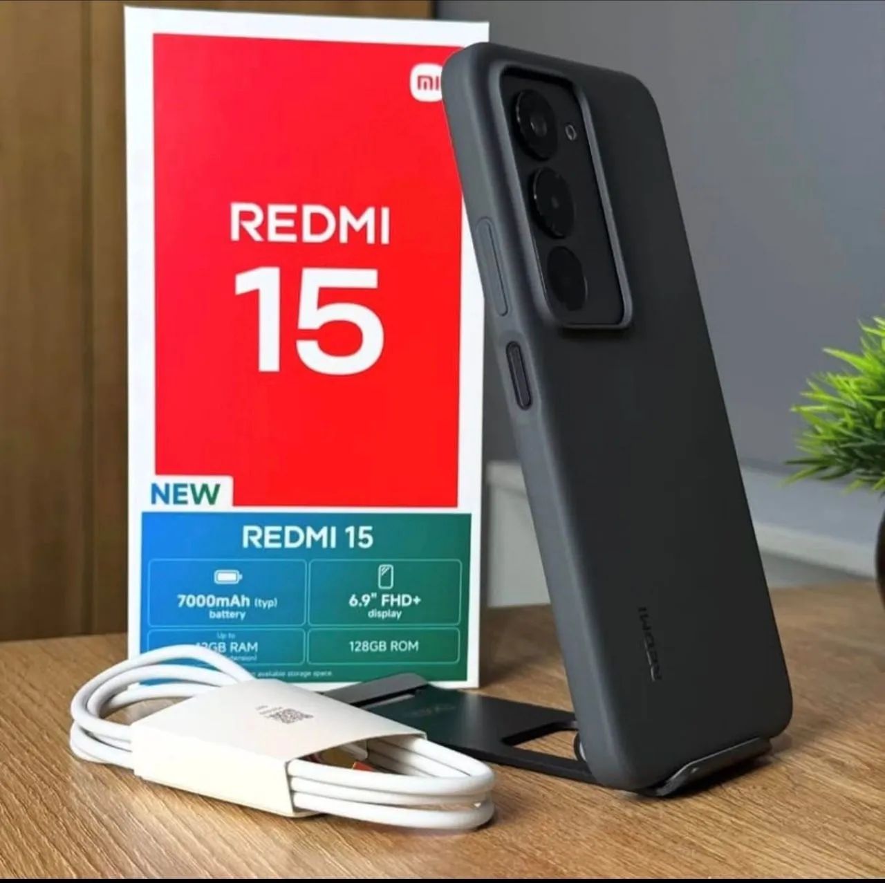 Xiaomi Redmi 15 com 8 gigas de RAM+ 256 de Rom com 7.000 mah