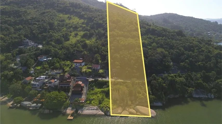 Terreno com 36.784 m² e Vista Direta para a Ponte Anita Garibaldi