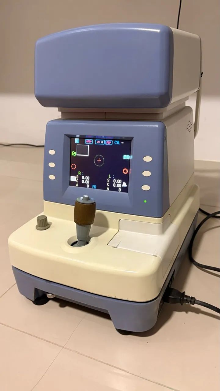 Vendo AUTORREFRATOR (com ceratômetro)  - Foto 3